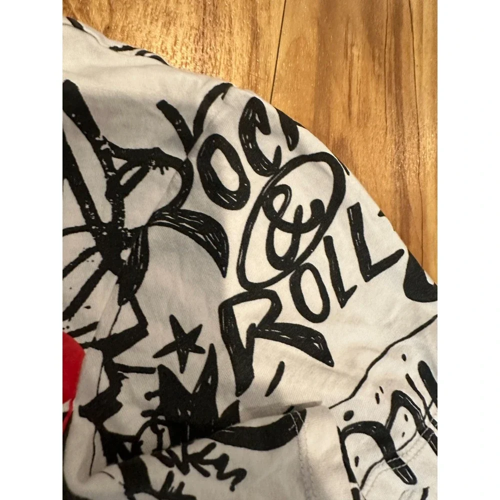 Guess Graphic Tee – Size S – "Rock On/Graffiti" Style - Picture 8 of 12